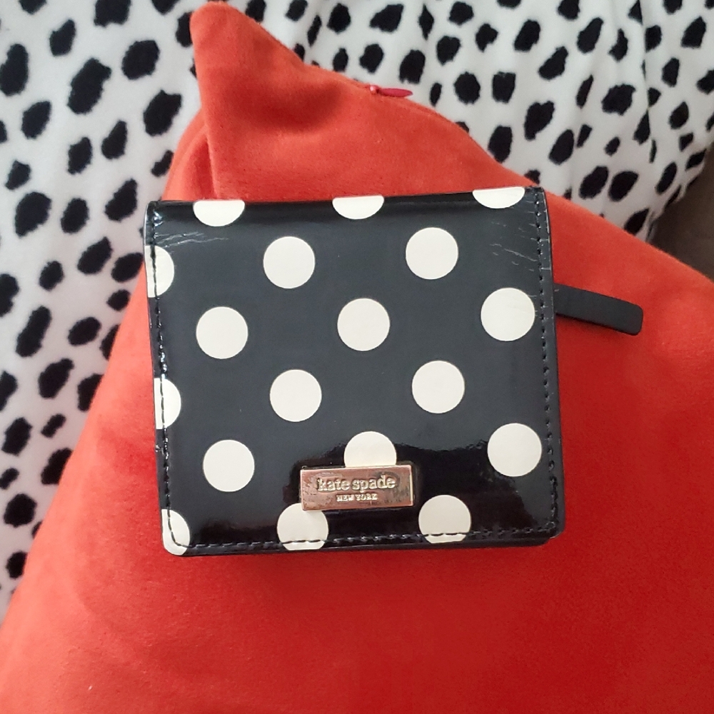 KATE SPADE "Serenade Carlisle Street" Patent Leather Wallet